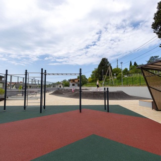 Объявление Дом, 88.6м2, 3 эт, 1 сот.